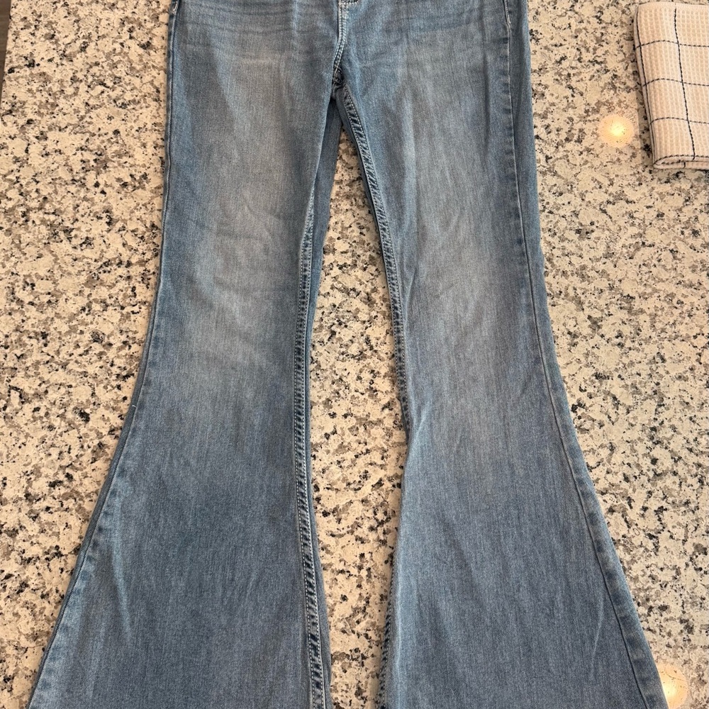 Shyanne Women’s Flare Jeans